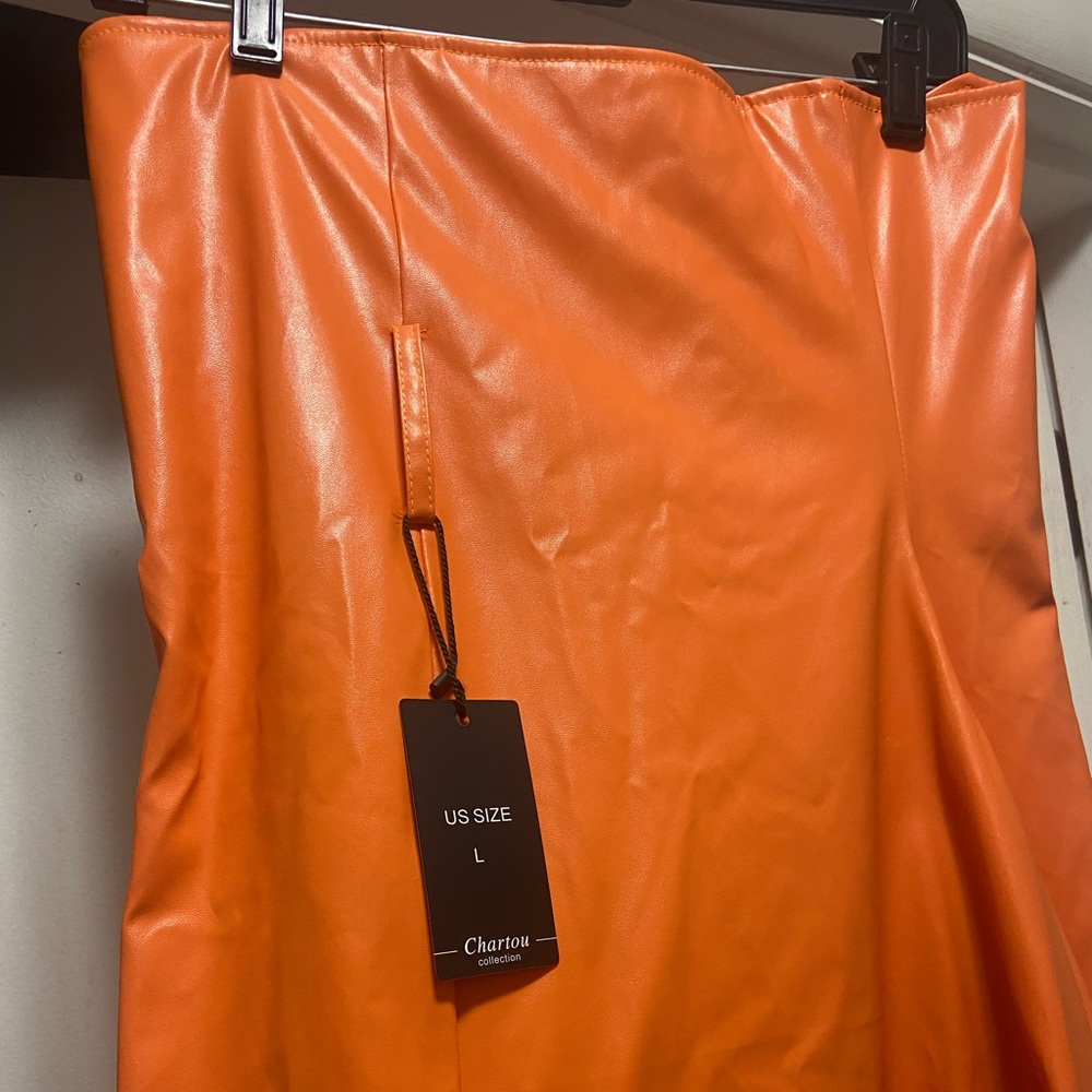 High waisted skirt